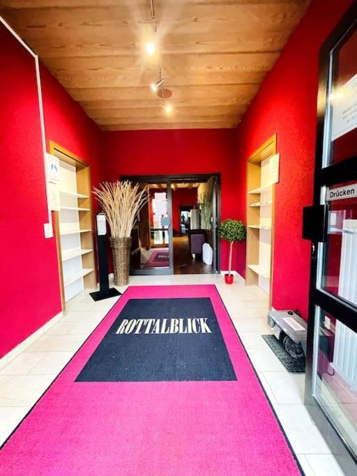 Fewo 20 - Appartement Im Rottalblick - Youngmodern Wohnen Mit Bademantelgang Zur Therme, Tv, Balkon Und Persoenlichem Gaesteempfang Von Astarte Estate Бад Грисбах Екстериор снимка