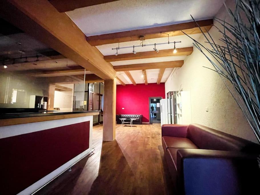Fewo 20 - Appartement Im Rottalblick - Youngmodern Wohnen Mit Bademantelgang Zur Therme, Tv, Balkon Und Persoenlichem Gaesteempfang Von Astarte Estate Бад Грисбах Екстериор снимка