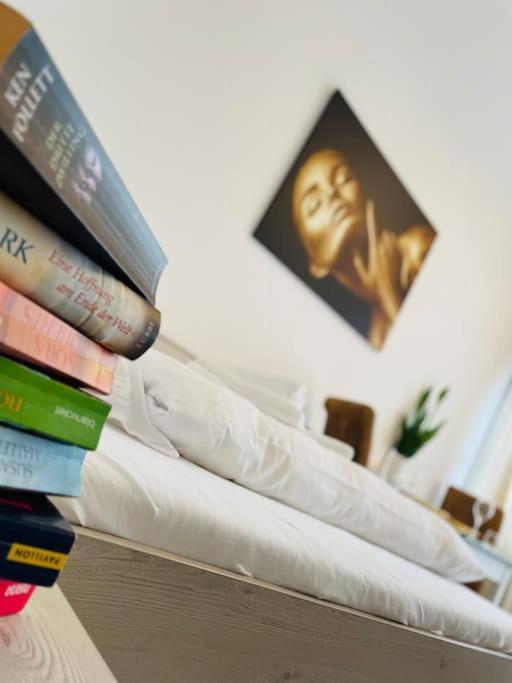 Fewo 20 - Appartement Im Rottalblick - Youngmodern Wohnen Mit Bademantelgang Zur Therme, Tv, Balkon Und Persoenlichem Gaesteempfang Von Astarte Estate Бад Грисбах Екстериор снимка
