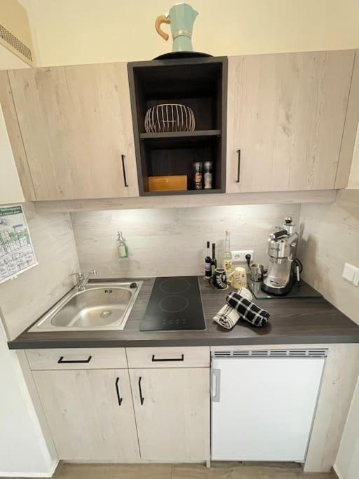 Fewo 20 - Appartement Im Rottalblick - Youngmodern Wohnen Mit Bademantelgang Zur Therme, Tv, Balkon Und Persoenlichem Gaesteempfang Von Astarte Estate Бад Грисбах Екстериор снимка