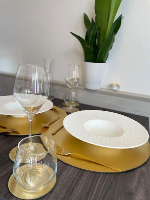 Fewo 20 - Appartement Im Rottalblick - Youngmodern Wohnen Mit Bademantelgang Zur Therme, Tv, Balkon Und Persoenlichem Gaesteempfang Von Astarte Estate Бад Грисбах Екстериор снимка