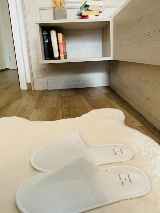 Fewo 20 - Appartement Im Rottalblick - Youngmodern Wohnen Mit Bademantelgang Zur Therme, Tv, Balkon Und Persoenlichem Gaesteempfang Von Astarte Estate Бад Грисбах Екстериор снимка