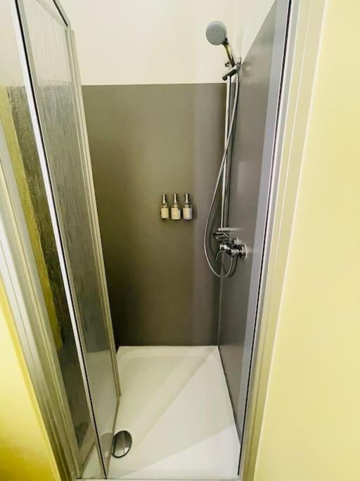 Fewo 20 - Appartement Im Rottalblick - Youngmodern Wohnen Mit Bademantelgang Zur Therme, Tv, Balkon Und Persoenlichem Gaesteempfang Von Astarte Estate Бад Грисбах Екстериор снимка