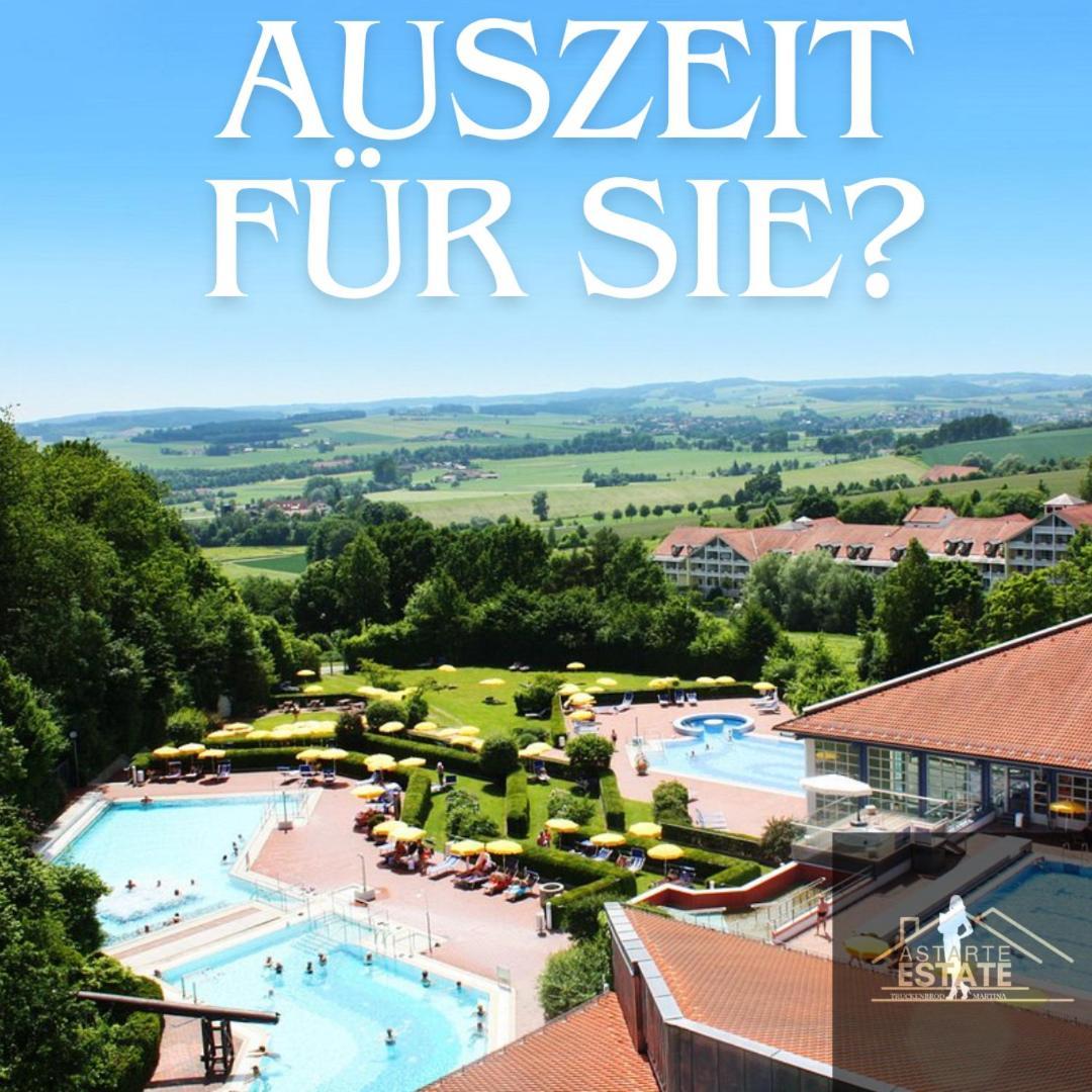 Fewo 20 - Appartement Im Rottalblick - Youngmodern Wohnen Mit Bademantelgang Zur Therme, Tv, Balkon Und Persoenlichem Gaesteempfang Von Astarte Estate Бад Грисбах Екстериор снимка